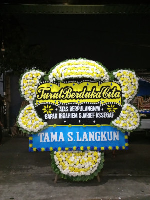 Papan Bunga Duka di Campang Raya